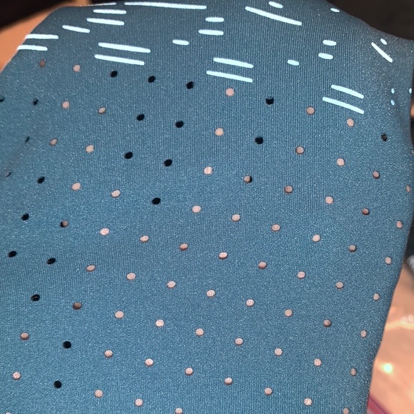 My Protein | Deep teal Velocity reflective sportswear leggings with phone pocket - Picture 7 of 10